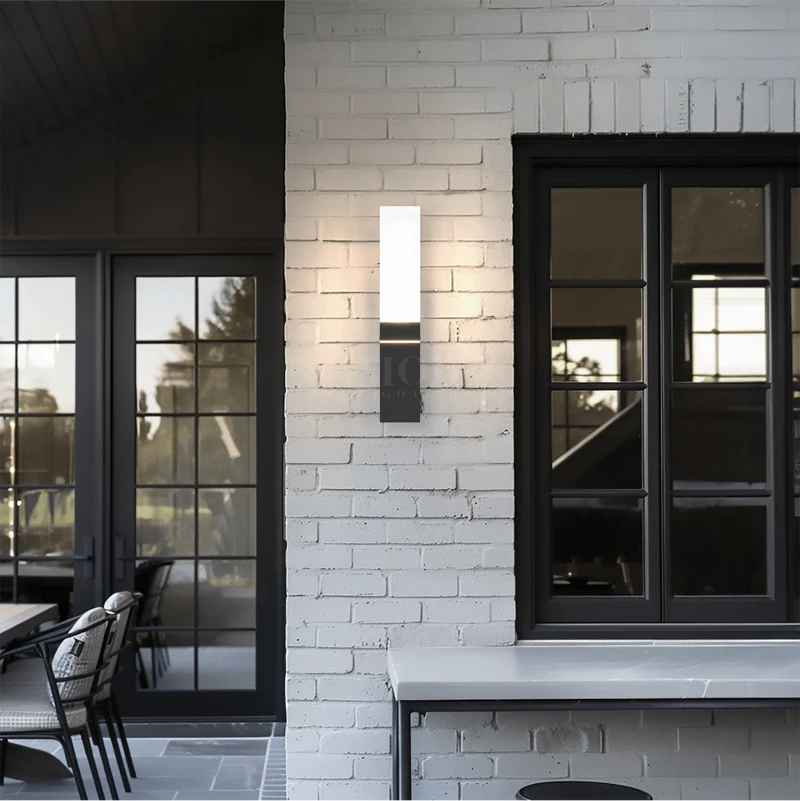 Udendørs Væglampe i Sort Aluminium med Moderne Design