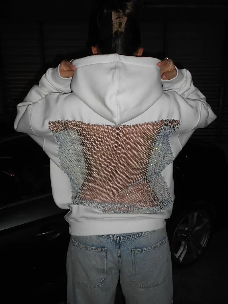 BackStageGlow | Cuando las luces se encienden, esta sudadera no solo brilla, sino que domina el espacio
