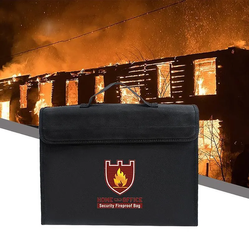 Fejrsikker og vandafvisende dokumentmappe