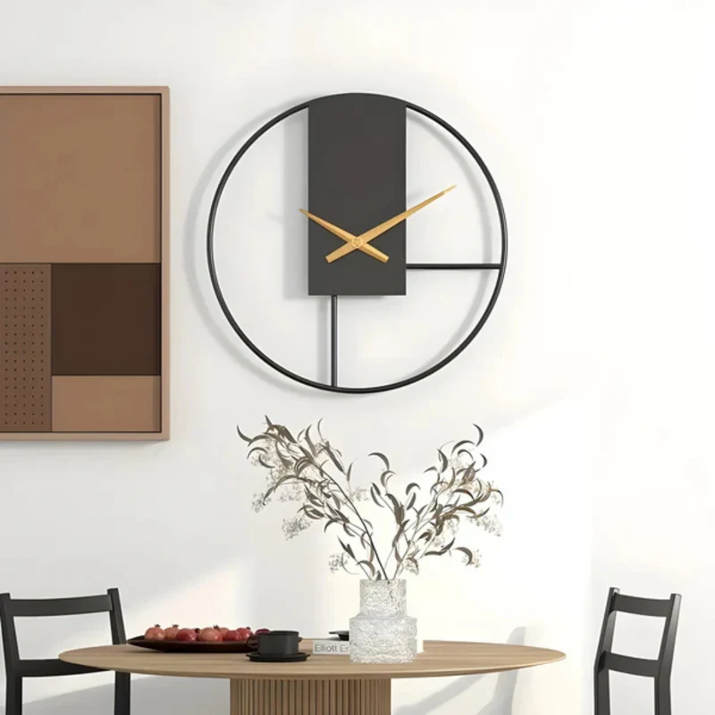 Stor Moderne Vægur i Sort – Minimalistisk, Stilfuld Elegance