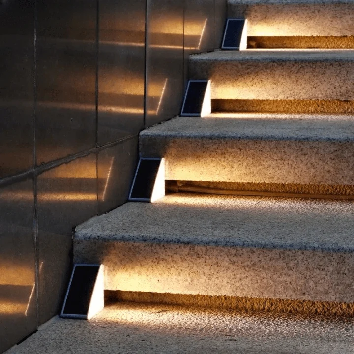 Solcelle LED-trappebelysning - Elegant udendørs design