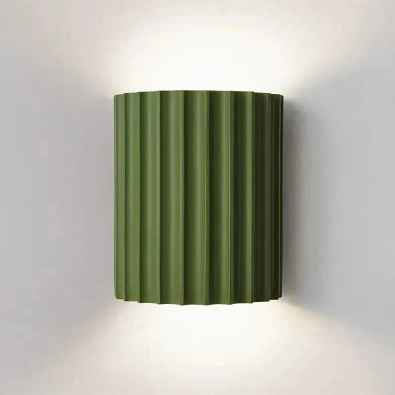 Elegant LED-væglampe med moderne design og nem montering