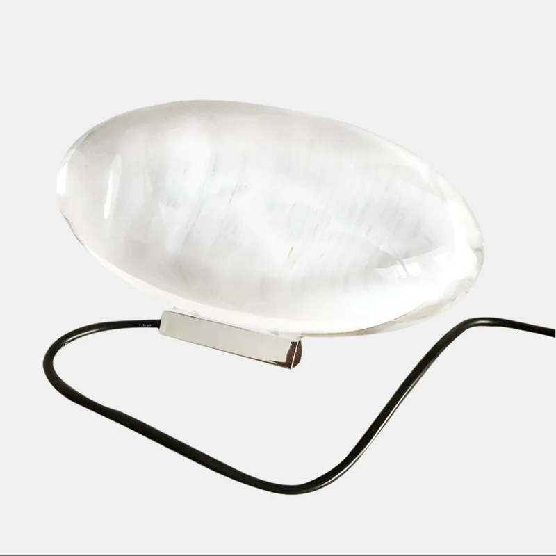 Elegant Krystallampe med Betagende Lysrefleksioner